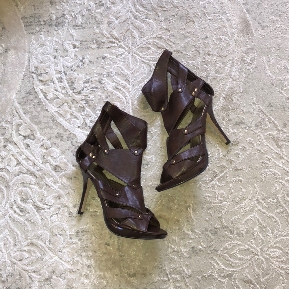 Brown and Gold leather 4” Gladiator Heels w/ zip